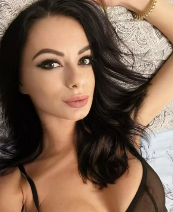 Полина